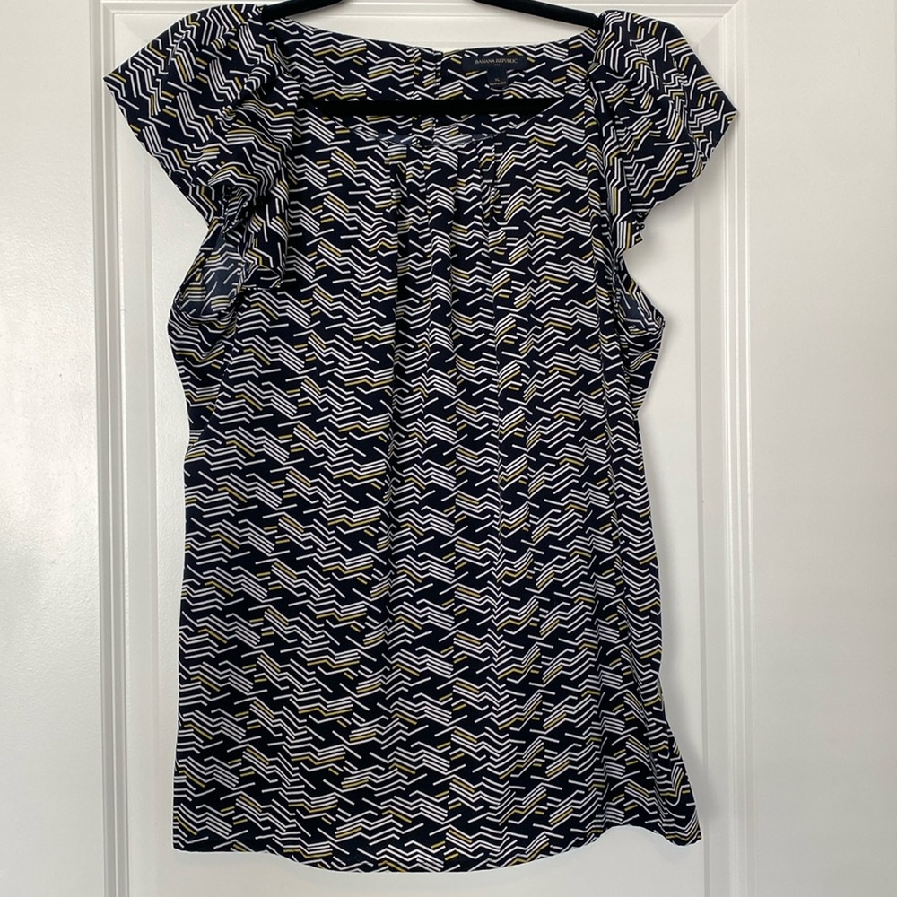 Banana Republic women’s top XL